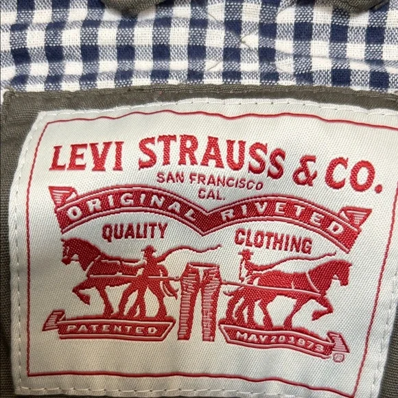 Levi's Men's Quilted Jacket - Picture 2 of 7